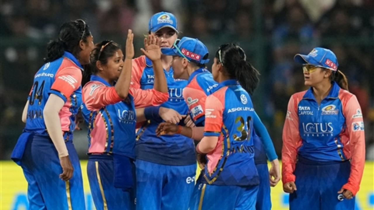 Mumbai Indians won their last clash against Royal Challengers Banglore and will look to maintain their streak today against the Delhites in their backyard