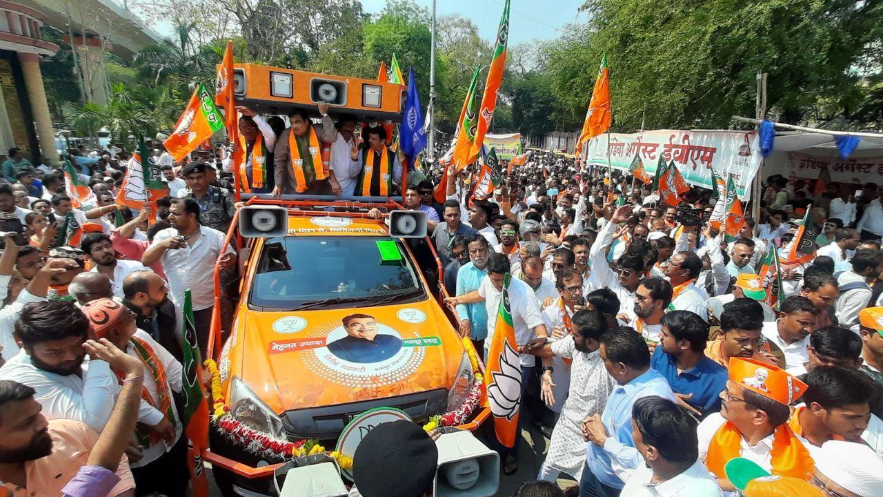 Nitin Gadkari holds roadshow in Nagpur ahead of filing nomination