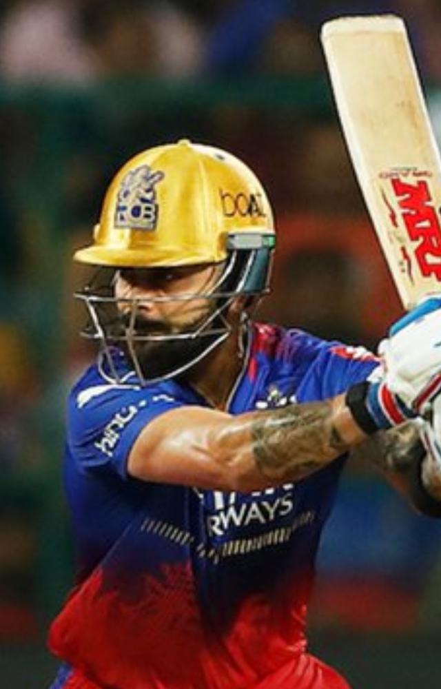 Virat Kohli showcased his class by smashing 77 runs in just 49 balls. His knock was laced with 11 fours and 2 sixes