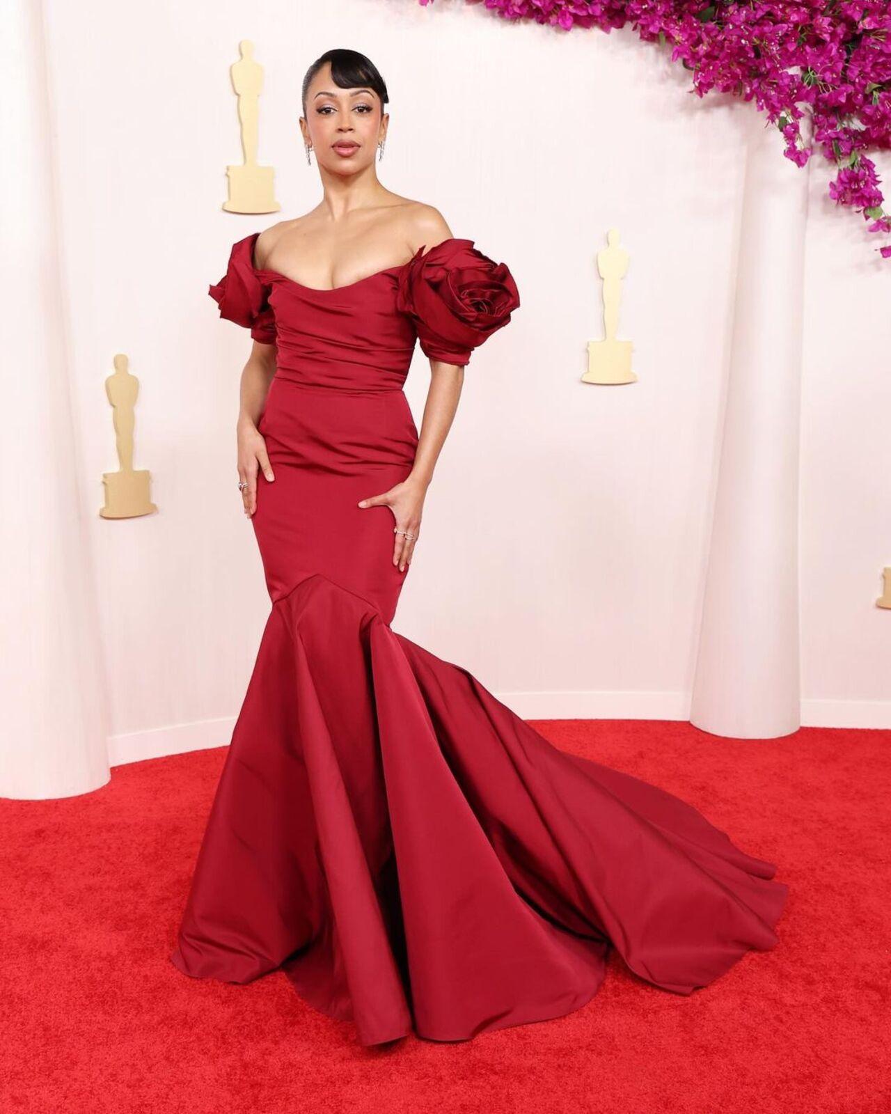 Liza Koshy looked stunning in a red gown for the big night. Born in Texas, Liza is born to American mother and Indian Malyali father