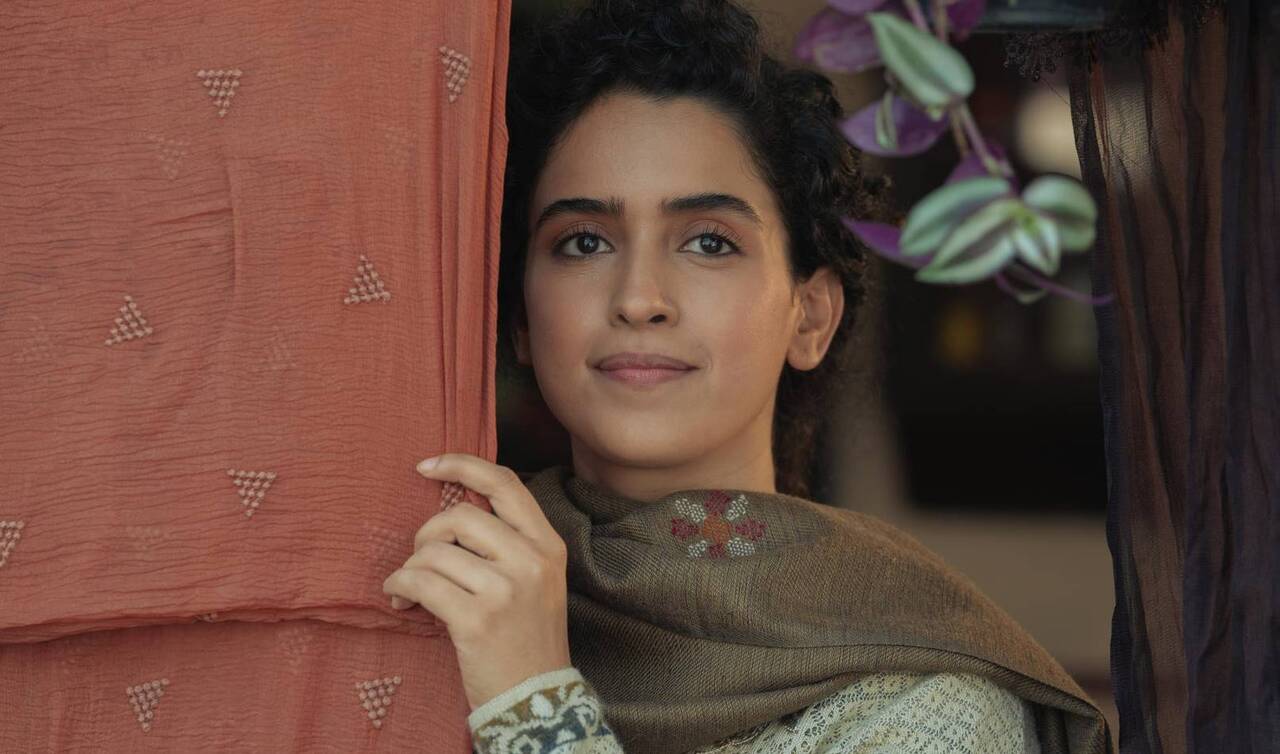 Helmed and written by Umesh Bist, the film revolves around a young woman, Sandhya (played by Sanya Malhotra), who has recently lost her husband and is now in search of her identity. Struggling to mourn as everyone around her expects her to grieve, all she can think of is binging on panipoori and a chilled cola. A life insurance agent walks into the house and reveals that her husband has left behind Rs 50 lakhs under his wife's name. As the family contemplates what to do next to keep their son's money within the family, Sandhya seems to have other plans. 