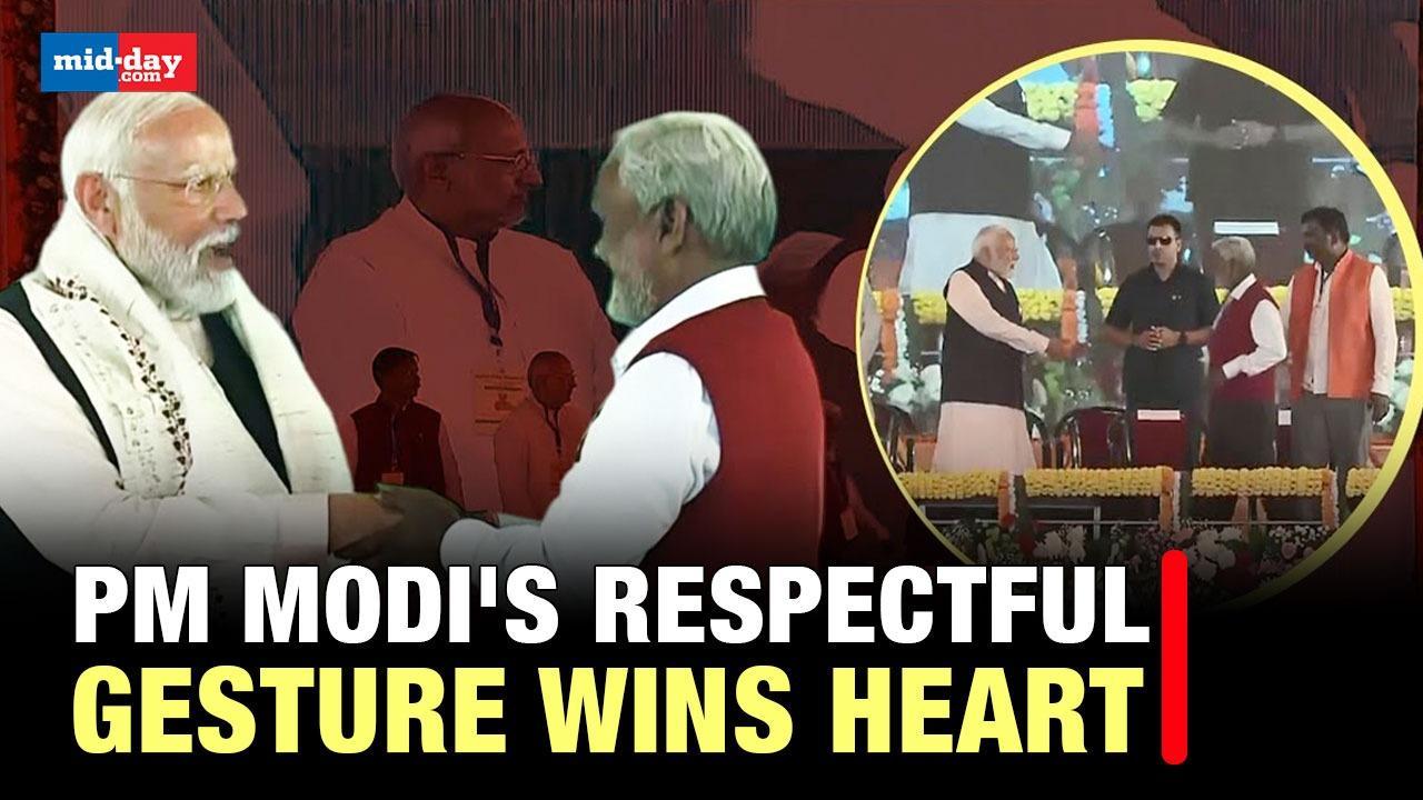  PM Modi's lovely gesture towards Jharkhand CM Champai Soren wins hearts