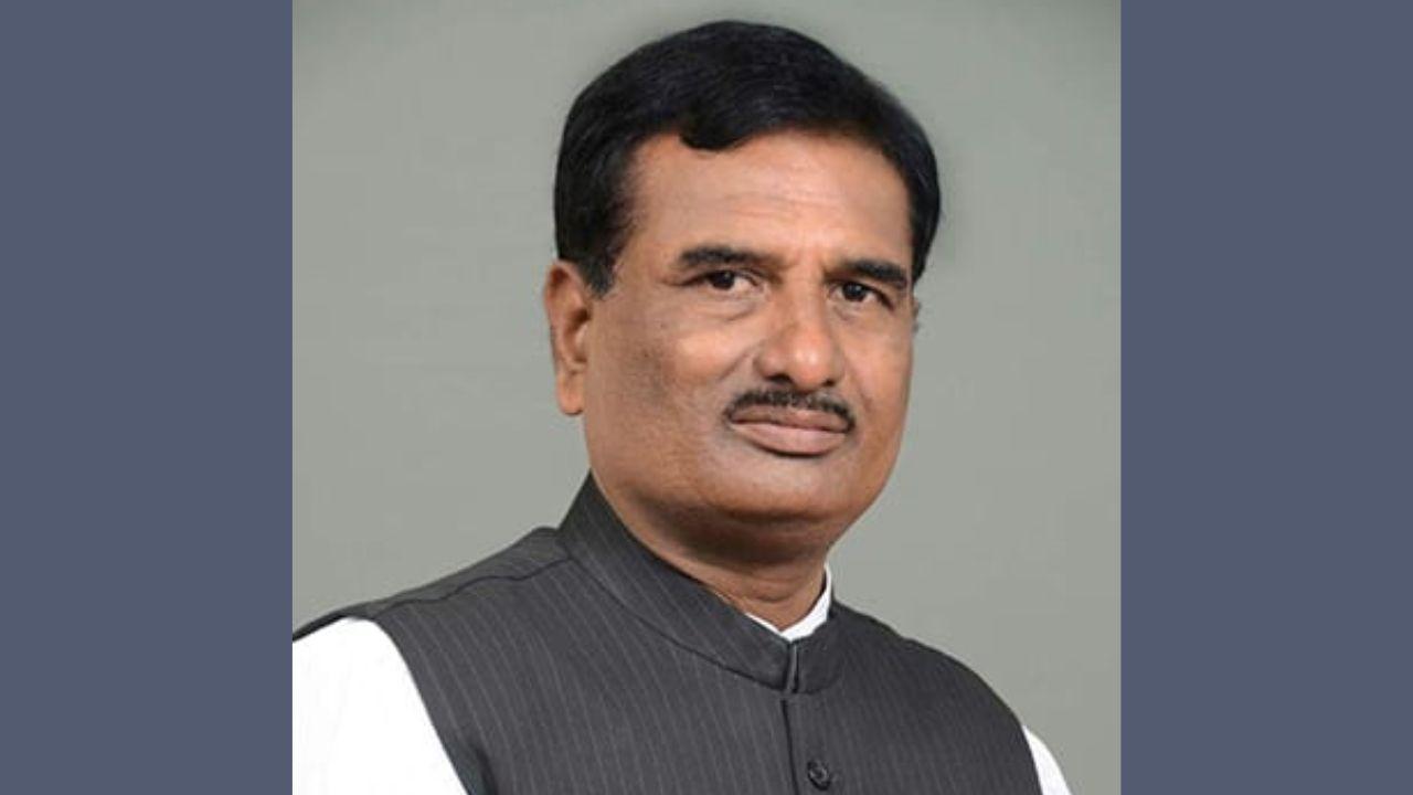 Prataprao Chikhalikar, 63 (Nanded)
Chikhalikar rose to prominence after defeating Ashok Chavan, the state Congress president, from the constituency in 2019. He began his political career in the Congress, then became an independent MLA before running as a Shiv Sena candidate. In 2019, he joined the BJP to participate in the Lok Sabha election. Despite resistance from Chavan, who recently joined the BJP, the party has decided to nominate him again.
