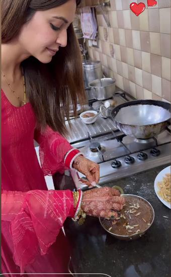 Kriti Kharbanda performed the 'Pehli rasoi' ritual where she cooked halwa for her in-laws. The 'Pehli Rasoi' ritual is a significant tradition in Indian weddings, especially in Hindu culture. It is a ceremony where the newlywed bride cooks a meal for her in-laws for the first time after her wedding