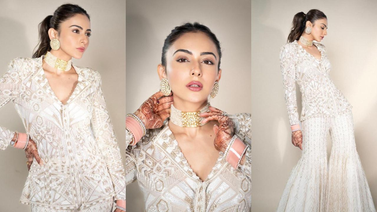 Newlywed Rakul Preet Singh says 'fashion with chooda is a vibe' in these captivating pictures