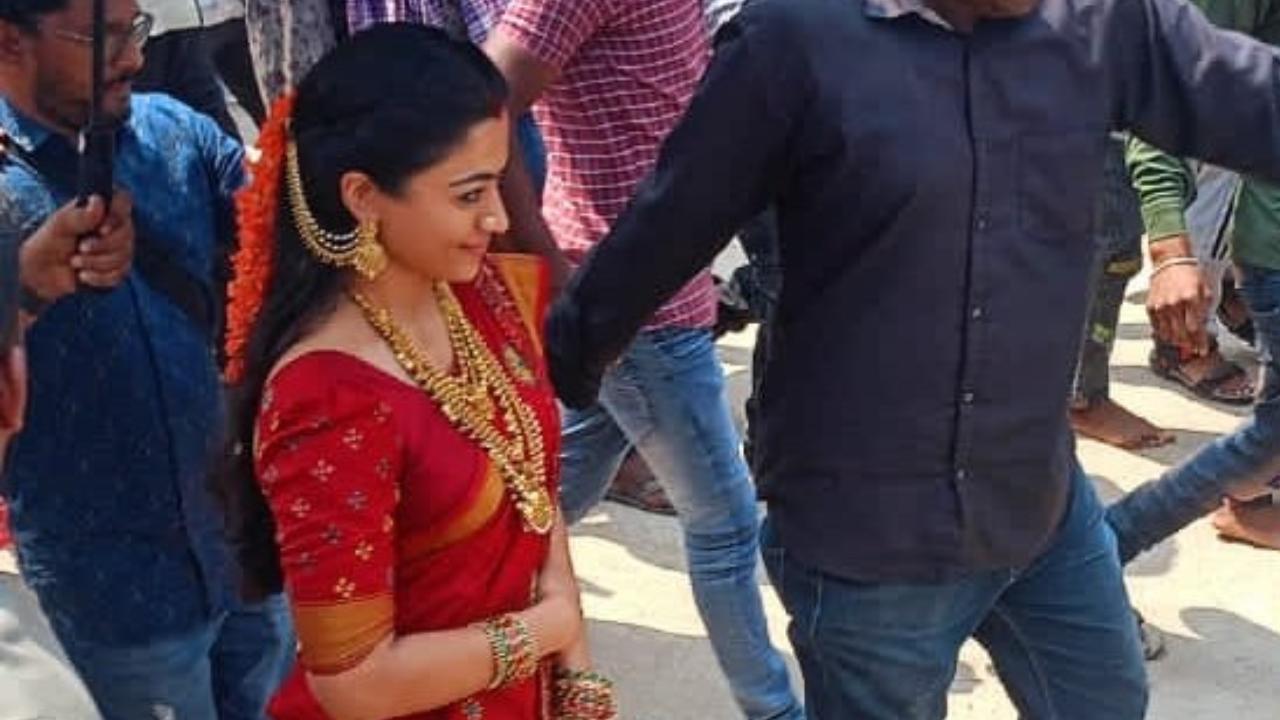 Clad in a red saree, Rashmika Mandanna arrives on ‘Pushpa 2’ sets amid heavy security - watch video