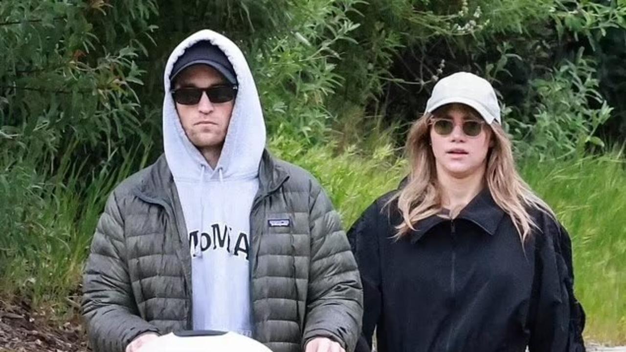 'Twilight' star Robert Pattinson and Suki Waterhouse turn parents, take baby on stroll in LA