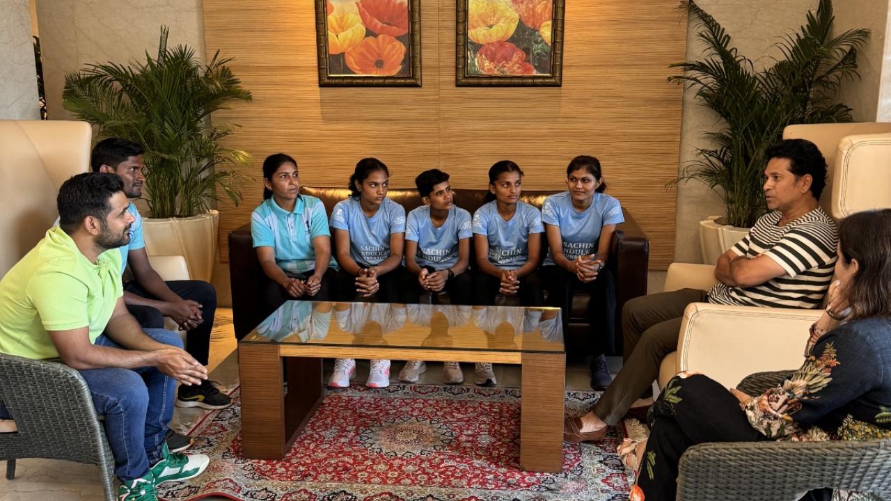 The legendary cricketer was accompanied by his wife Anjali Tendulkar. Sachin also enquired about the girl's training routine. Looking at their dedication, Tendulkar appreciated their efforts of training twice a day, once before attending school in the morning and then in the evening after school. The foundation also provides these youngsters with healthy and nutritious food after their training