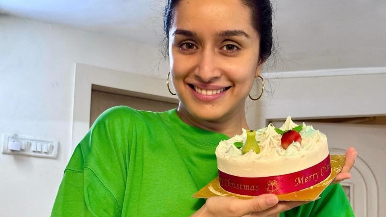 When Shraddha celebrated Christmas by indulging in something sweet. A cake in this case. 