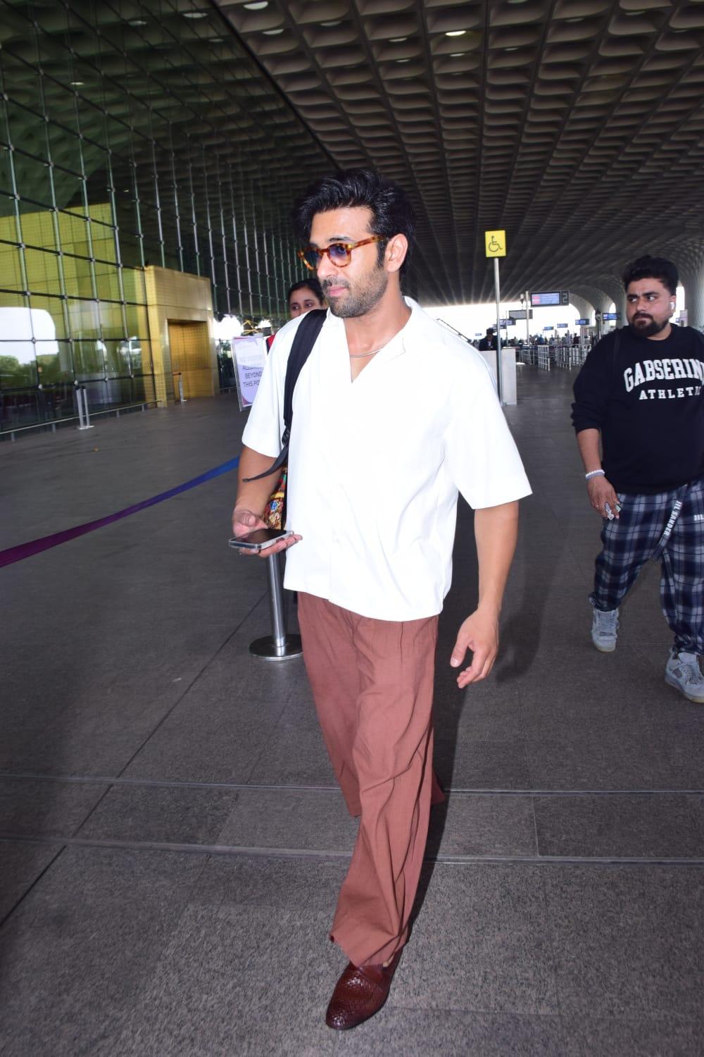 Groom-to-be Pulkit Samrat was clicked at the airport