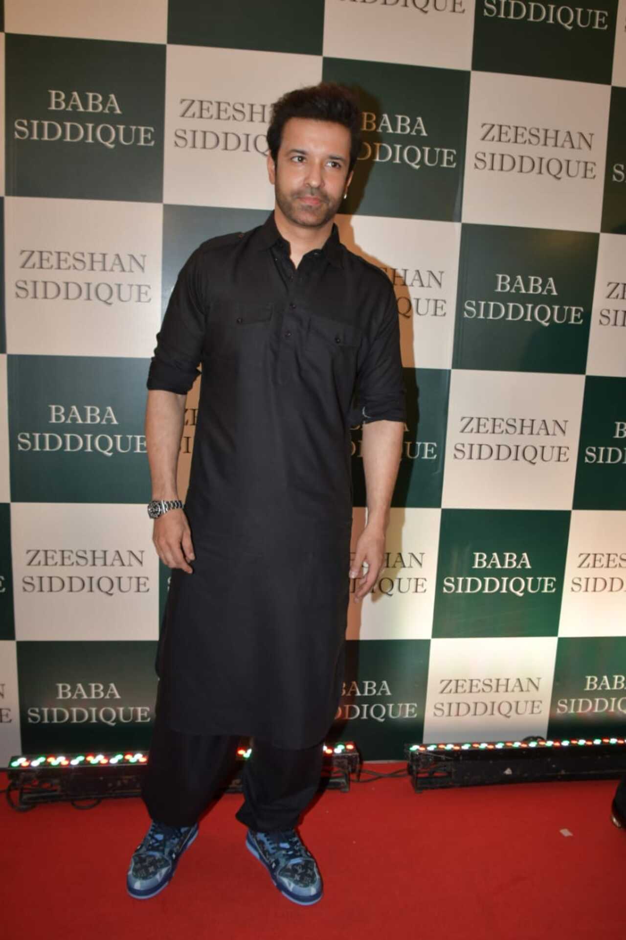 Aamir Ali arrived in a black kurta for the party