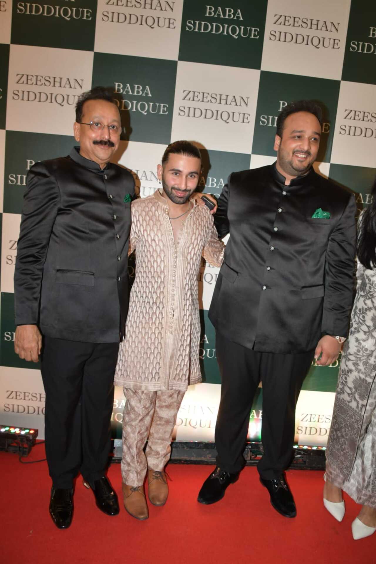 Orry poses with Zeeshan and Baba Siddique