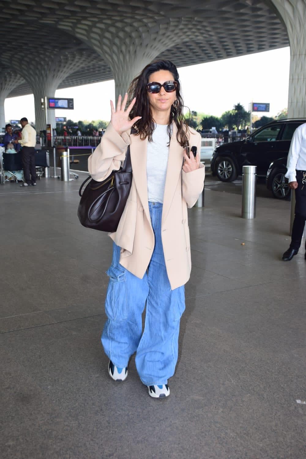 The actress/singer slays every look she dons and that includes her airport look