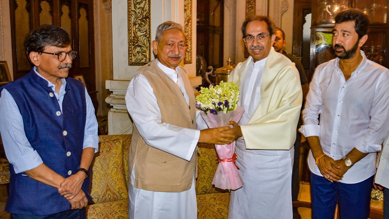Uddhav Thackeray backs Shivaji's descendant Shahu Maharaj to win Kolhapur seat
