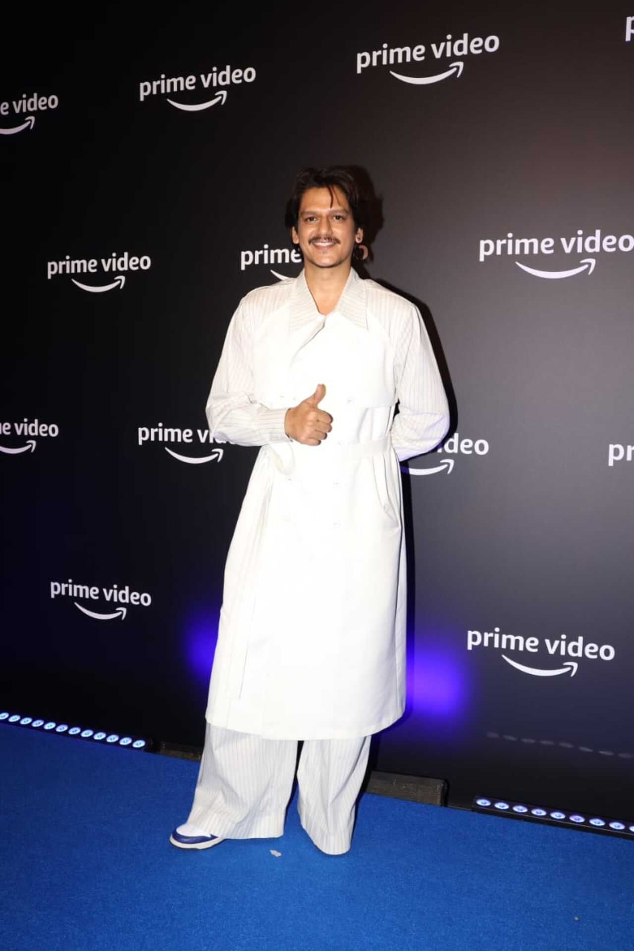 Vijay Varma, also a part of 'Mirzapur 3' arrived in style wearing a white ethnic ensemble. 