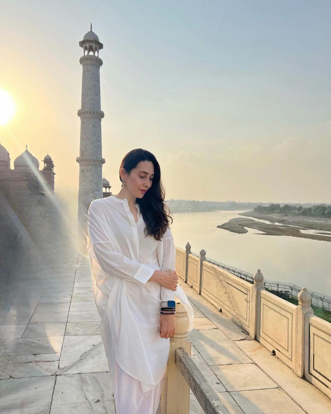 If you want something stylish yet traditional, then Karisma Kapoor is here to lift your mood. The actress wore stylish dhoti pants and paired them with a short kurti, which is just a perfect fit for the day