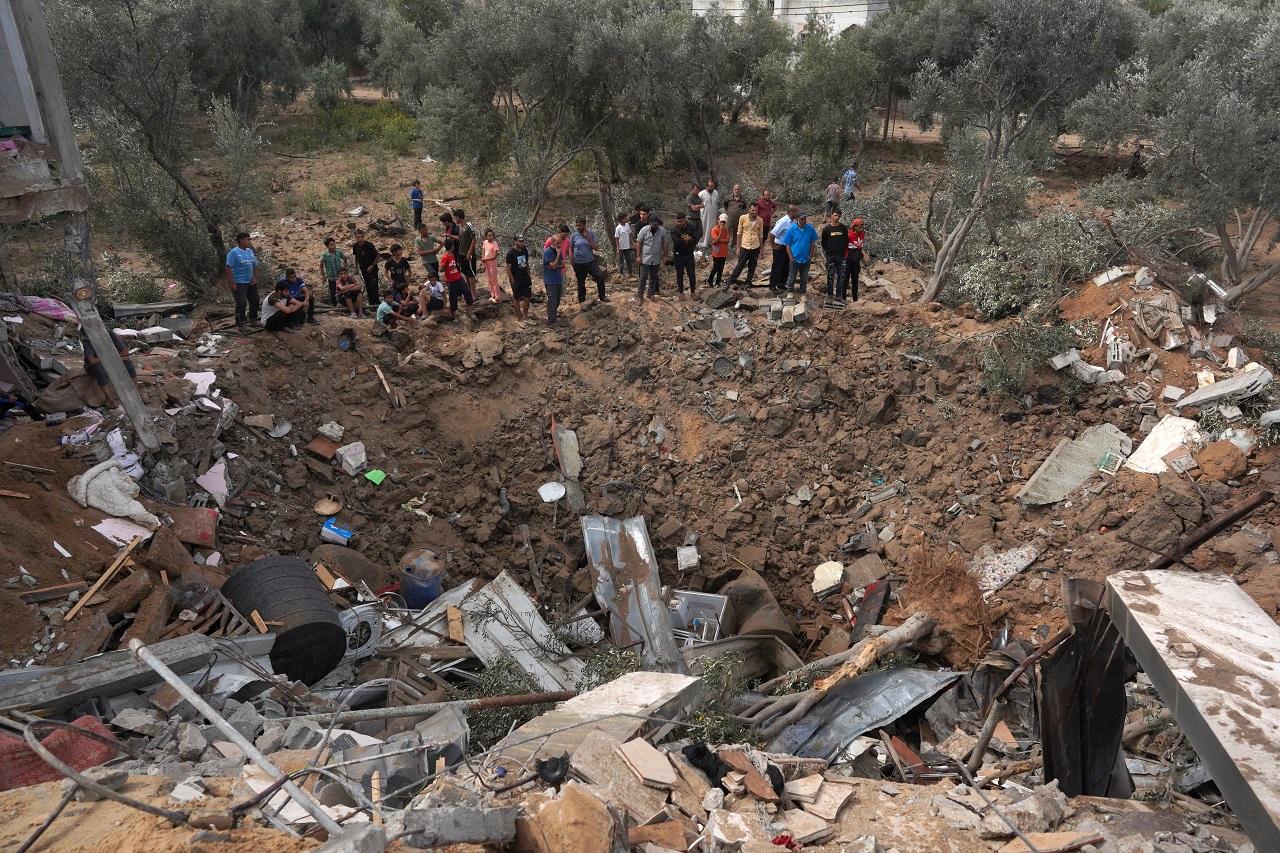 Following this, the Ministry of Health in Gaza said that 28 people were killed as a result of Israeli military operations in the most recent 24 hours. The Ministry also stated that 69 people had been injured in the same period