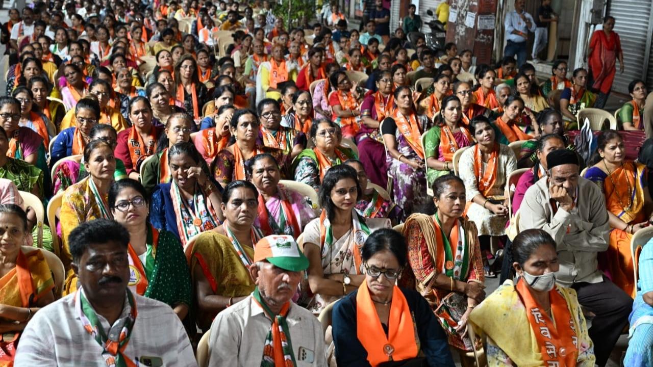 The Shiv Sena (UBT) leader Arvind Sawant, a senior leader of the Uddhav Thackeray-led Shiv Sena (UBT), has ruled the constituency since 2014