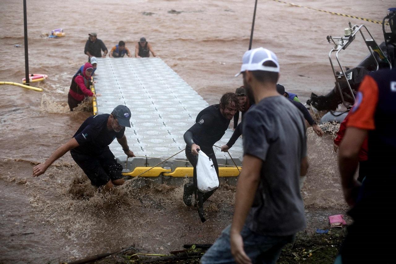 The civil defense agency's own urgent warning asking displaced residents not to return to flooded areas also stressed the risk of disease transmission