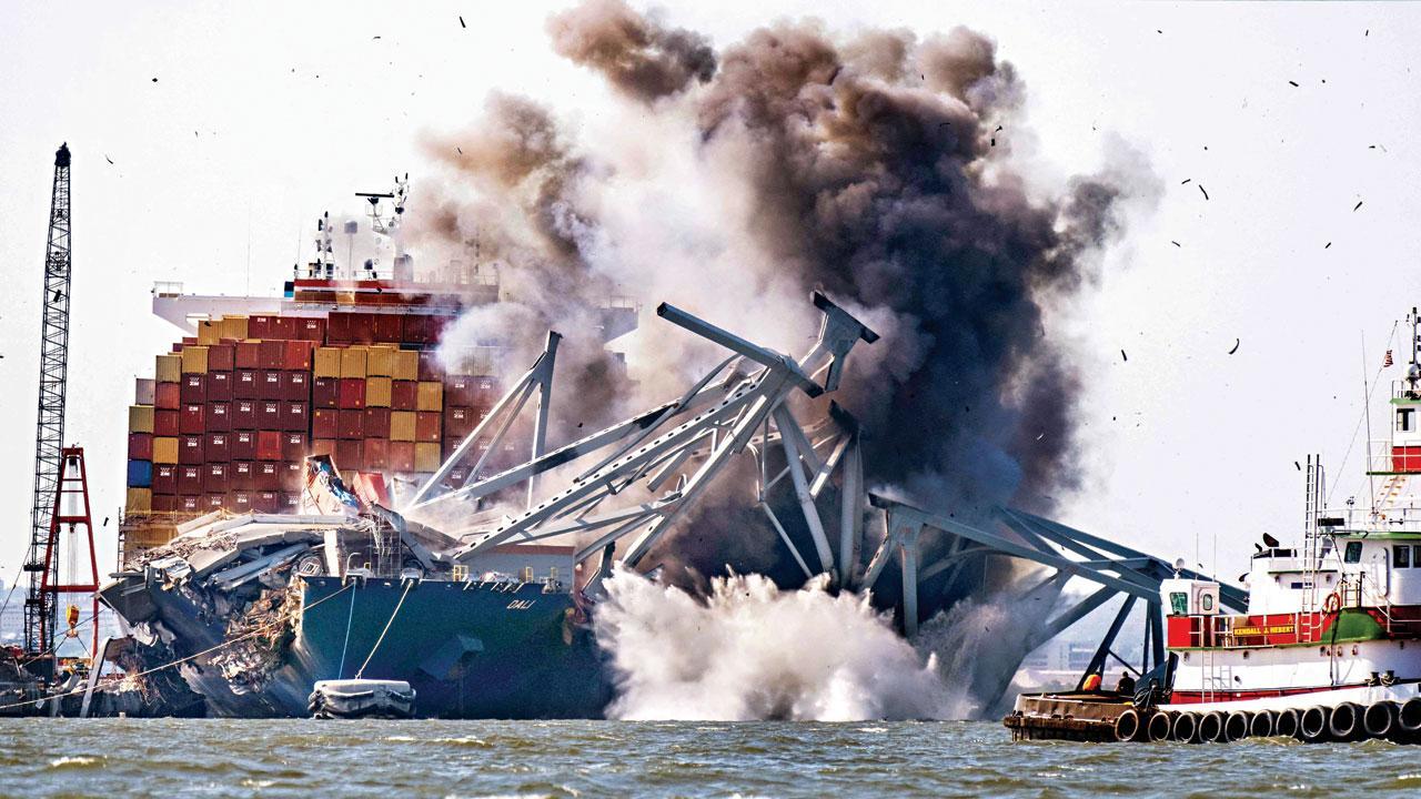 Baltimore bridge collapse: Ship had ‘blackout’ before leaving port
