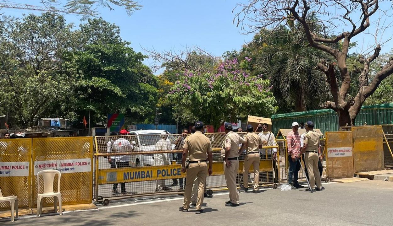 Police cordon off roads near Bandra Collectorate amid nomination filing