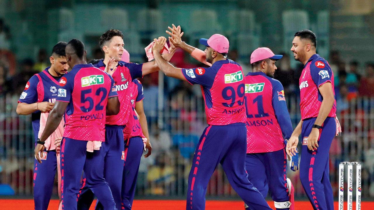 Qualifier 2: RR speedsters restrict SRH to 175 for 9