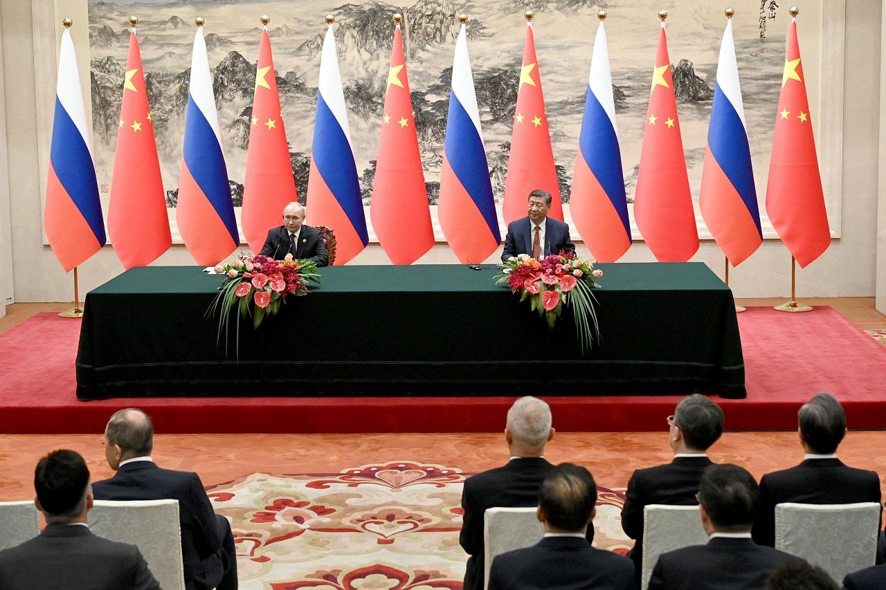 After 15 minutes' ceremony the two leaders, who over the years have become close friends and allies, went in for talks
