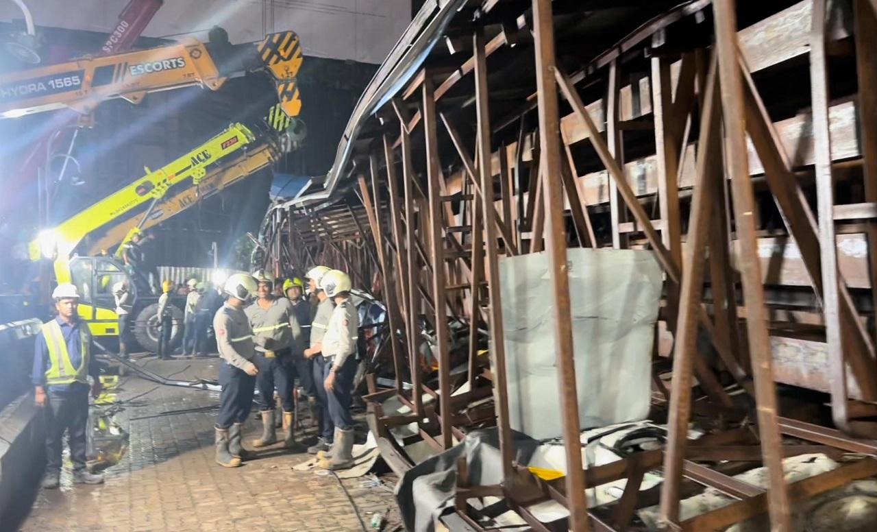 He announced an aid of Rs 5 lakh to the kin of each person killed in the hoarding collapse