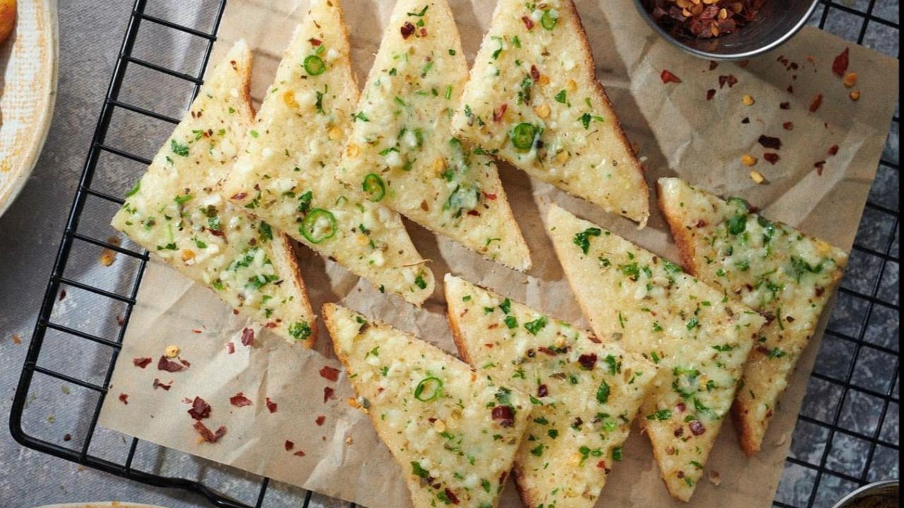 Even though he is far away from home, the Mumbai-based chef did not fail to enjoy Cheese Chilli Toast, a favourite among Mumbaikars, and especially popular in the gymkhanas and clubs.