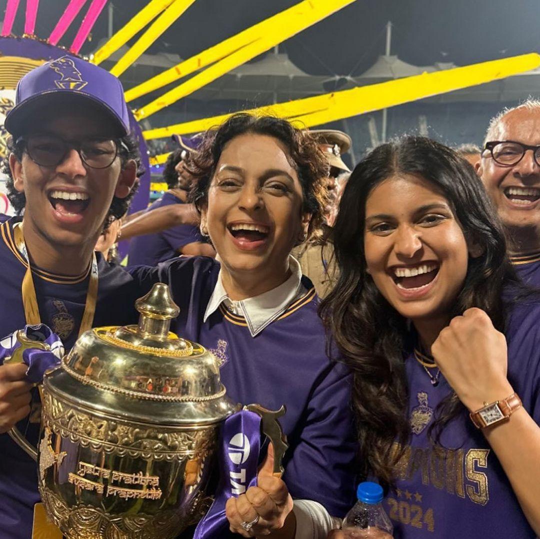 The happiness of winning the title for the third time was easily visible on her face. The actress was present with Janhvi Mehta and Arjun Mehta