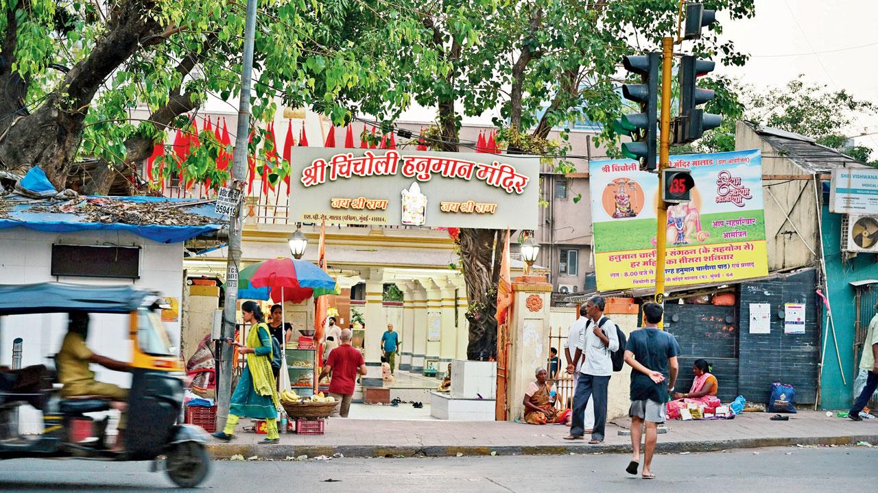 Chincholi Hanuman Mandir on SV Road in Malad, one of the spots where Shantabai Kurade used to beg for alms. Pics/Shadab Khan