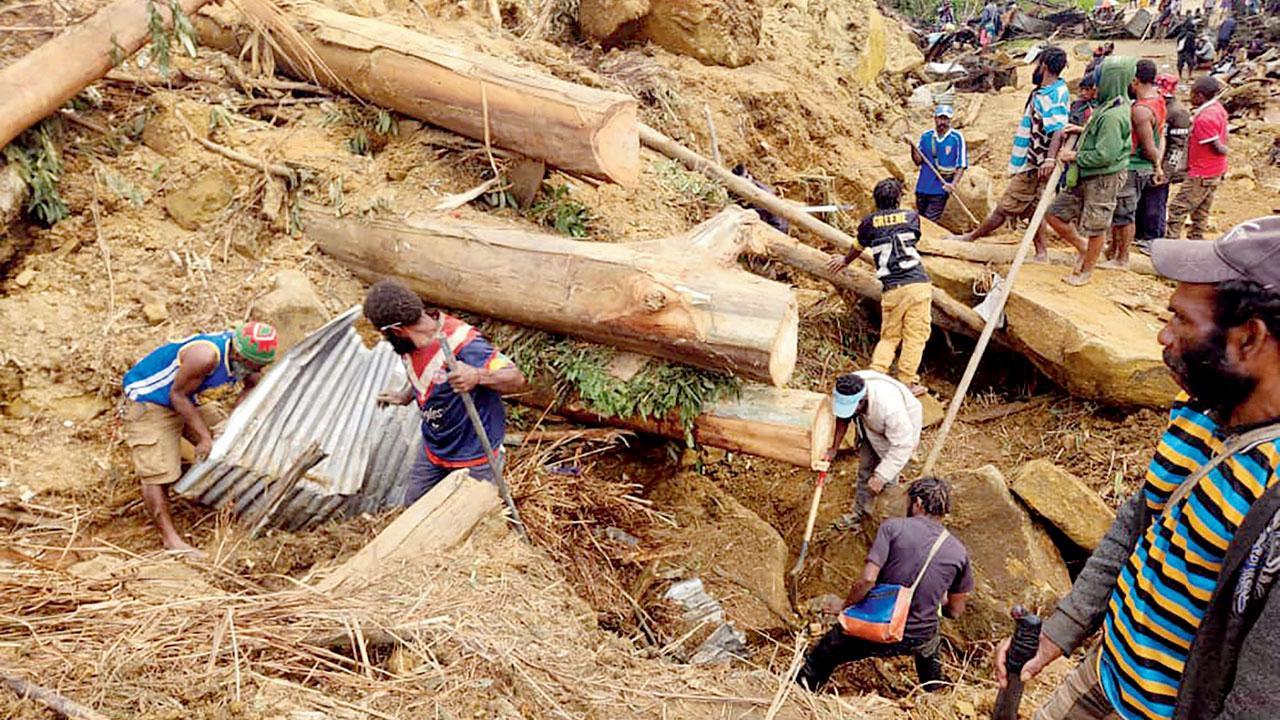 Papua New Guinea says 2,000 dead in landslide