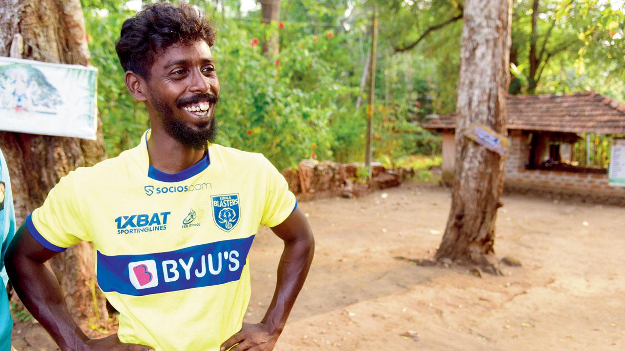 Forest watcher Vishnu PS, whose lungi was pulled by the tusker and hence, his hand was fractured, in Thissur