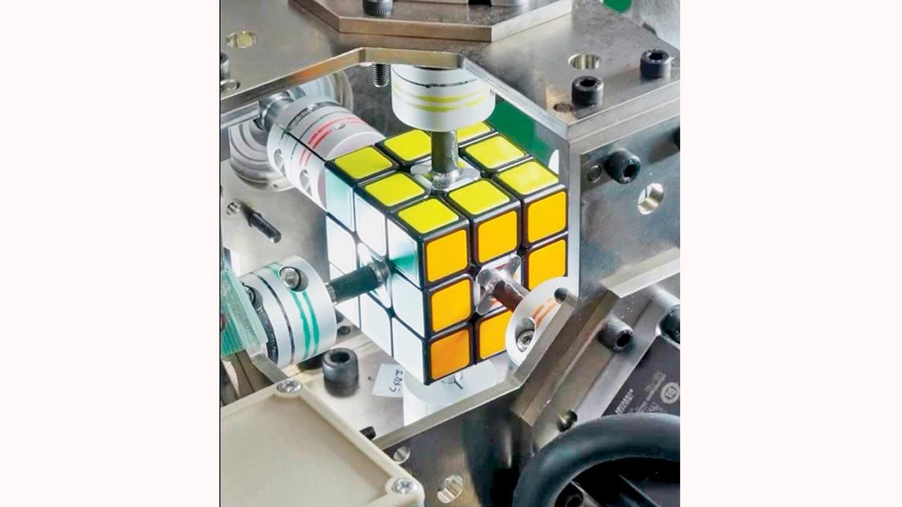 Japanese robot breaks Rubik’s Cube record, experts discuss technology’s influence