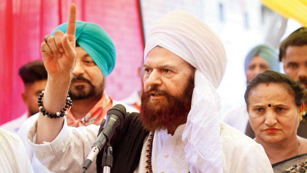 Hans Raj Hans,  BJP candidate