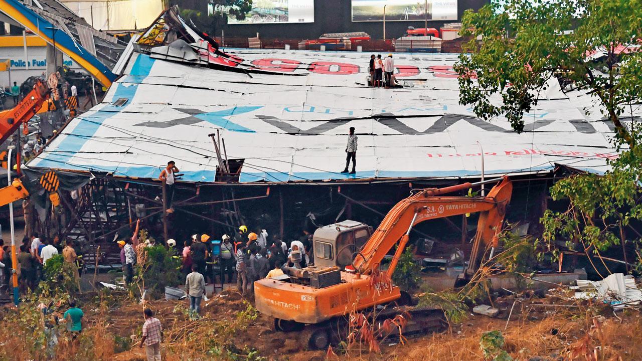 Ghatkopar hoarding collapse: Family members of those who died seek accountability