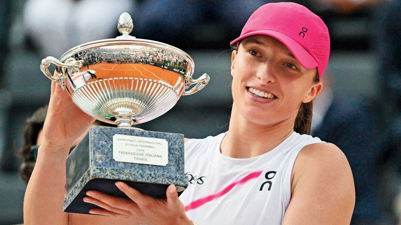 Iga Swiatek earns third title in Rome