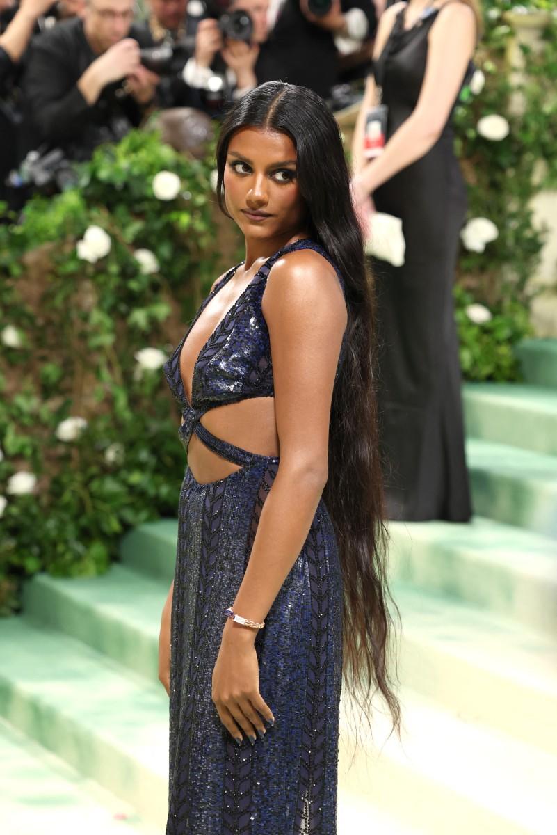 Simone Ashley arrived at the MET Gala 2024 red carpet in a Prabal Gurung creation. We love to see it!