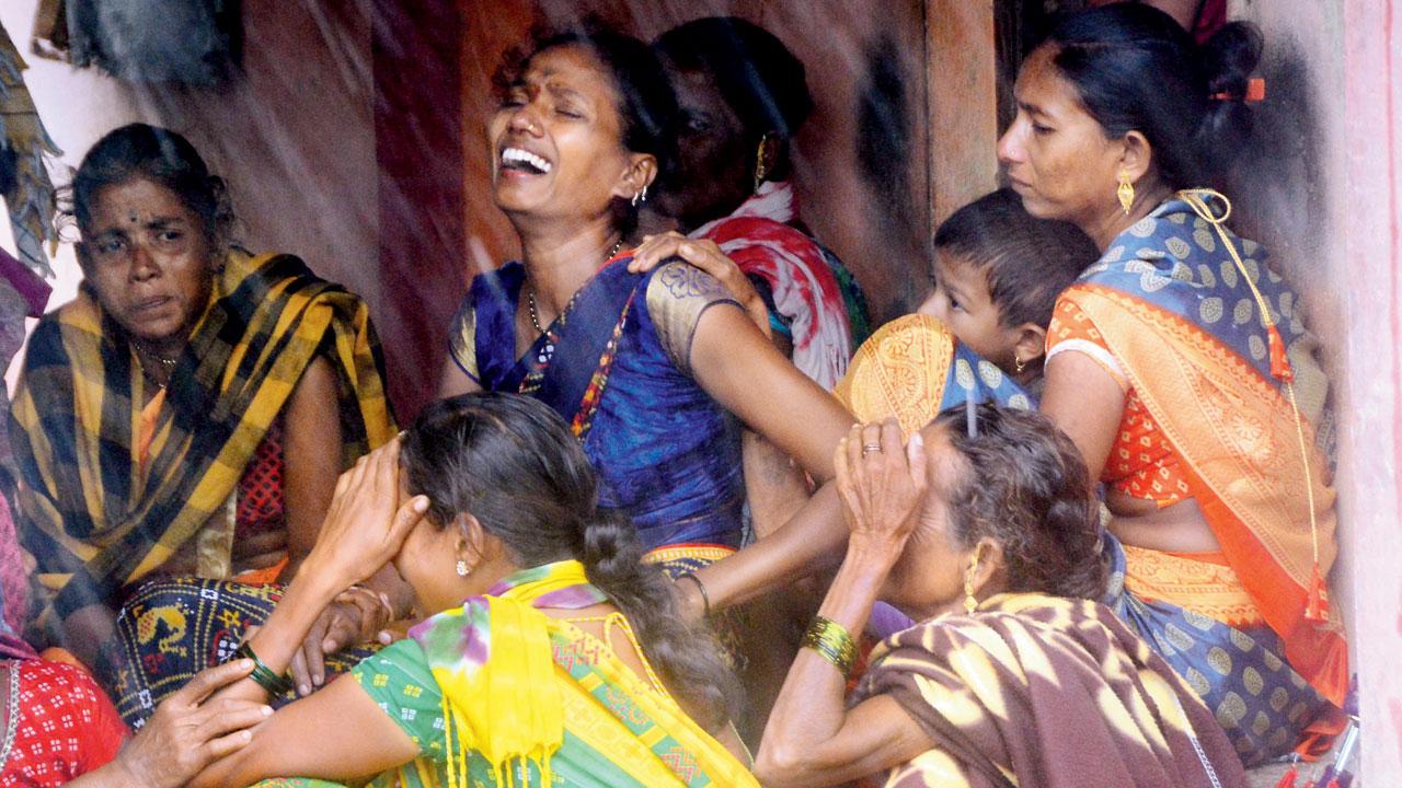 Relatives of the victims at Nanavli Gaon in the immediate aftermath of the disaster. PIC/SATEJ SHINDE