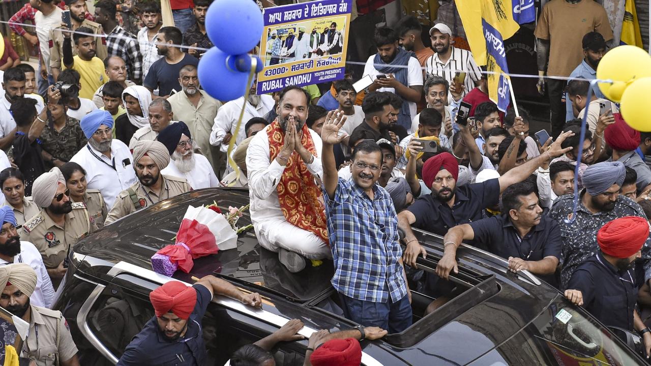Later during an interaction with reporters in Bathinda, Kejriwal asked Shah to explain what 