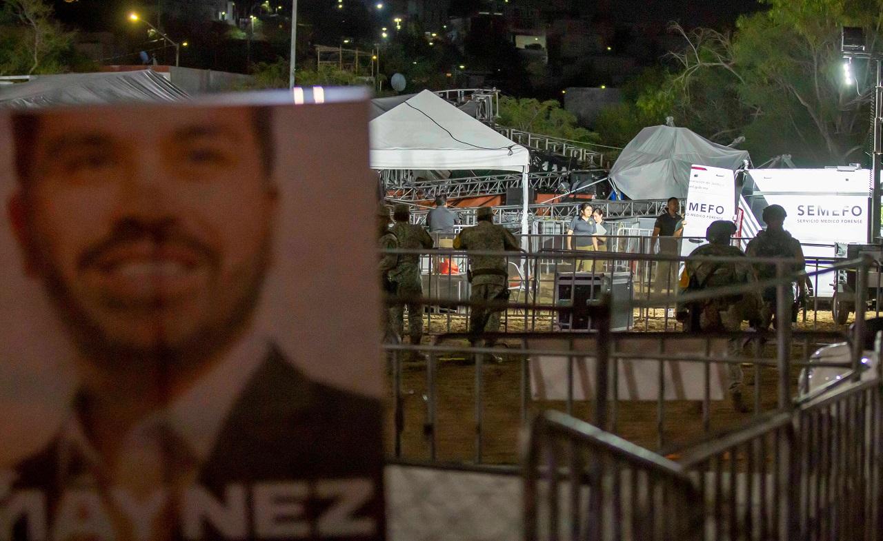 The stage, which had been erected on a baseball field, was the site of a campaign event for the Citizens' Movement party's candidate for the city's mayoral election, Lorenia Canavati