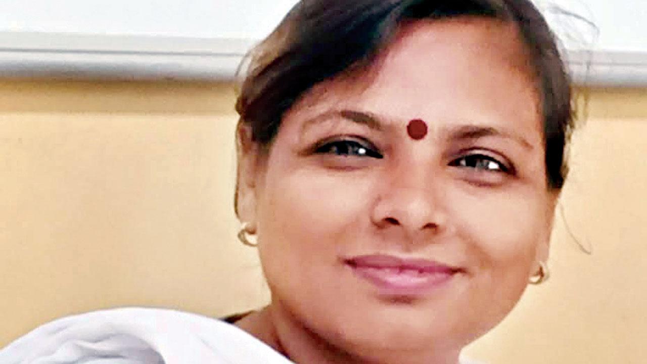 Manisha Khakhadiya, an independent candidate from South Mumbai