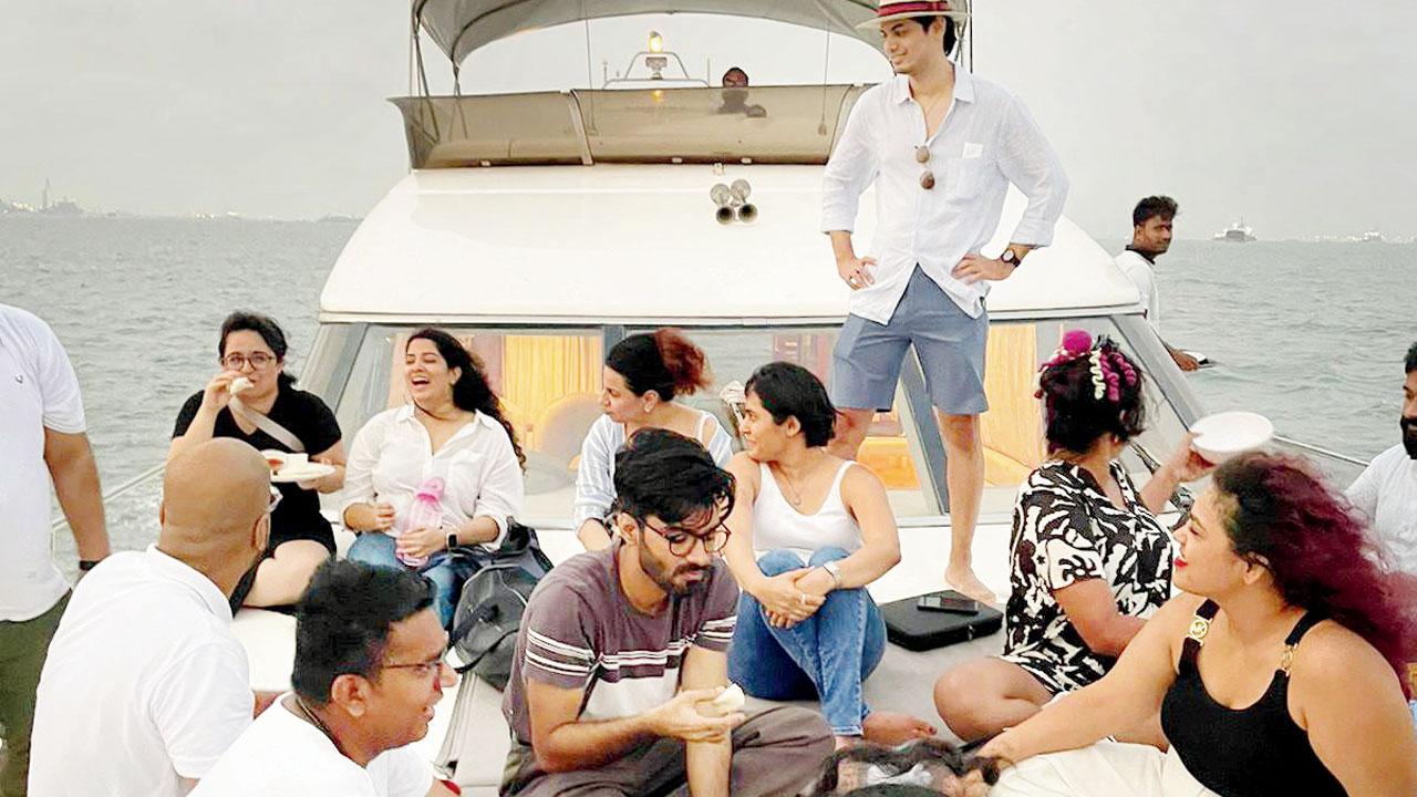 Participants interact at the event 