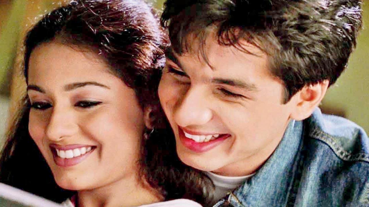 Shahid Kapoor and Amrita Rao in Ishq Vishk