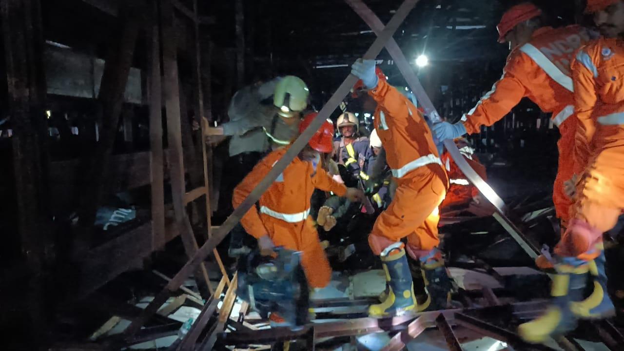 IN PHOTOS: NDRF's rescue operations at Ghatkopar hoarding collapse site