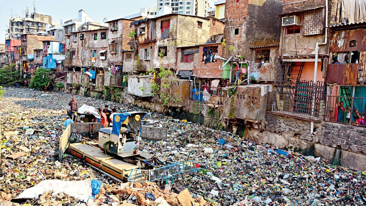 Mumbai: BMC begins desilting work of low lying areas