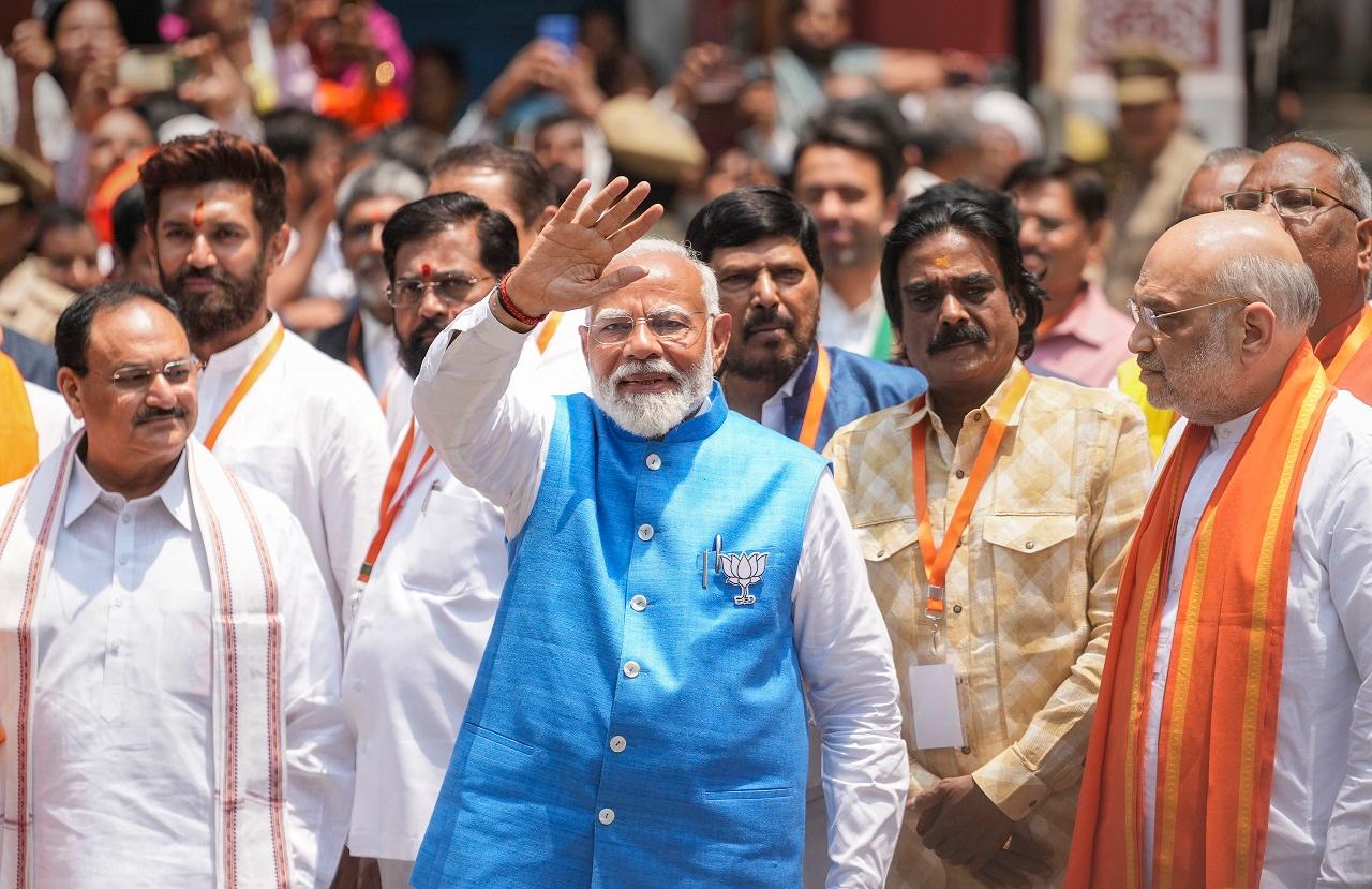 A total of 25 NDA leaders attended the nomination of the Prime Minister including Union Home Minister Amit Shah, BJP National President JP Nadda, Defence Minister Rajnath Singh and Union Minister Hardeep Singh Puri