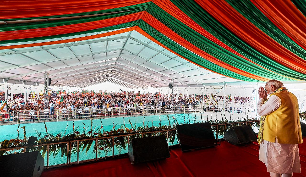 The PM also launched indirect attacks on leaders like Rahul Gandhi, Akhilesh Yadav and Tejashwi Yadav, who were 
