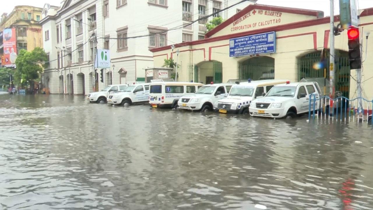 Meanwhile, the NDRF team cleared the road after a tree was uprooted near Sagar Island amid heavy rain and gusty winds in Sandeshkhali, North 24 Parganas