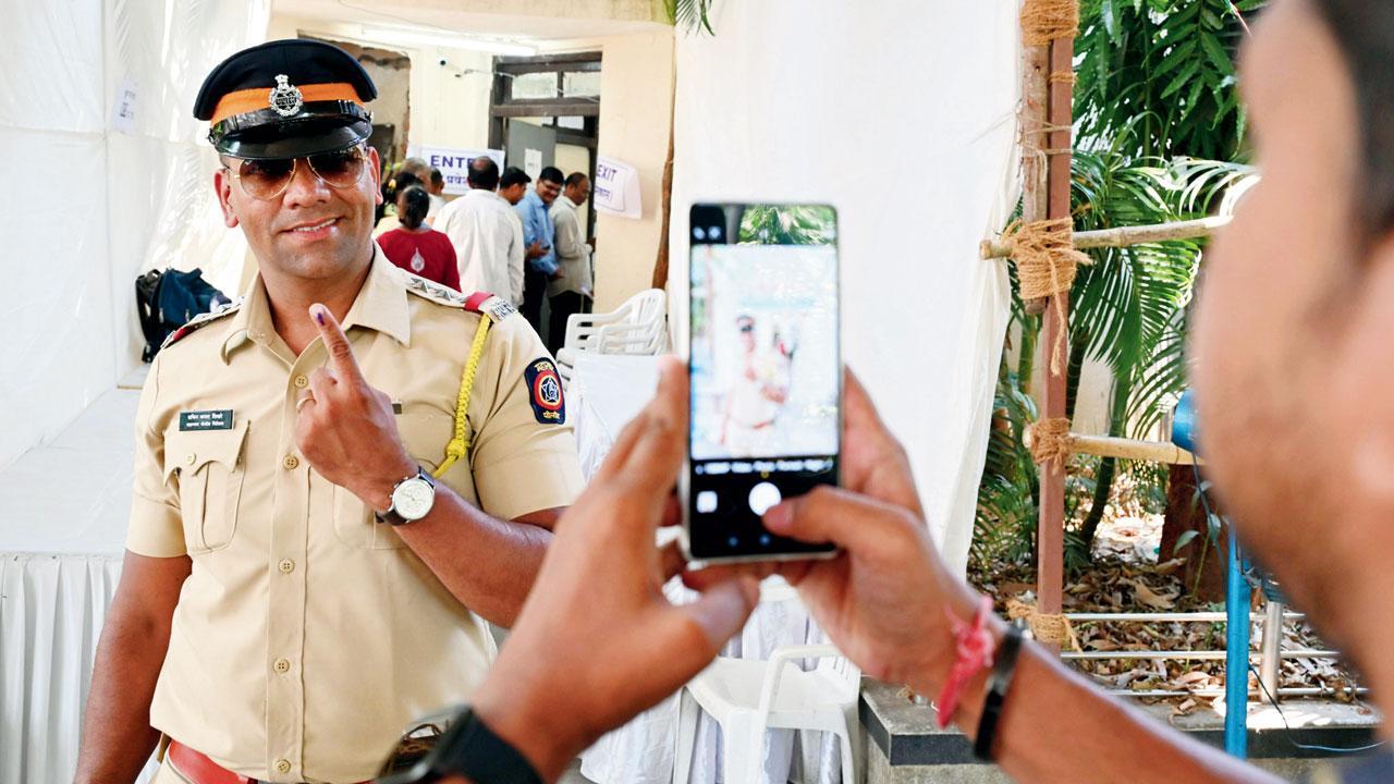 Lok Sabha elections 2024: Mumbai policemen vote at special polling centres